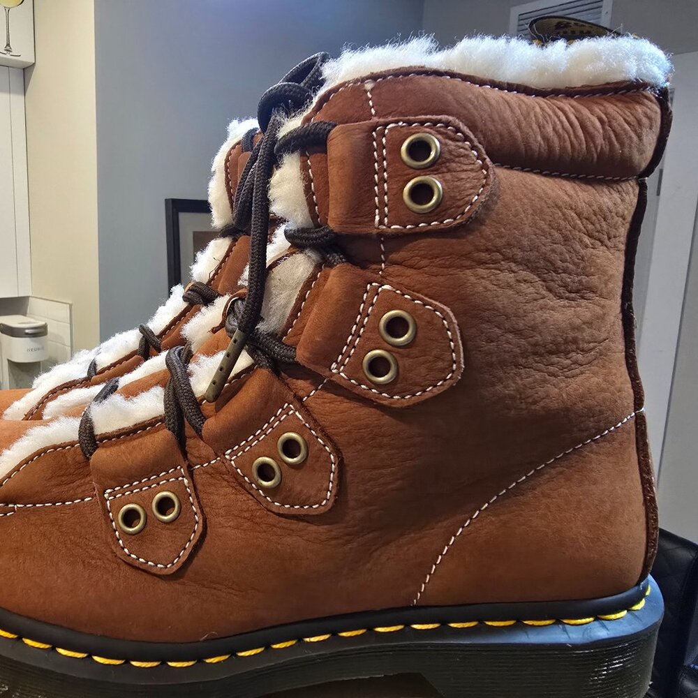 Dr. Martens 1460 Lace to Toe Fur Lined Buttersoft Nubuck Boots Brown MEN'S SZ 10